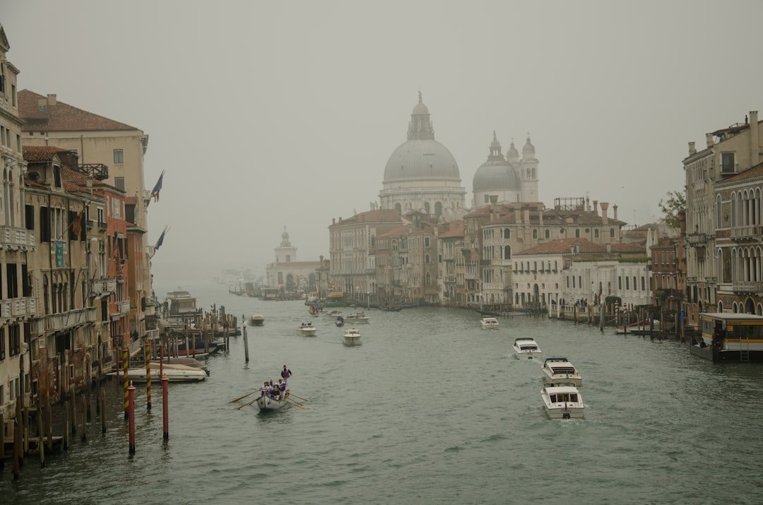How to travel by train Florence to Venice