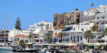 How far is Rome from greece