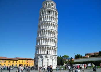 Can you go inside the Leaning Tower of Pisa?