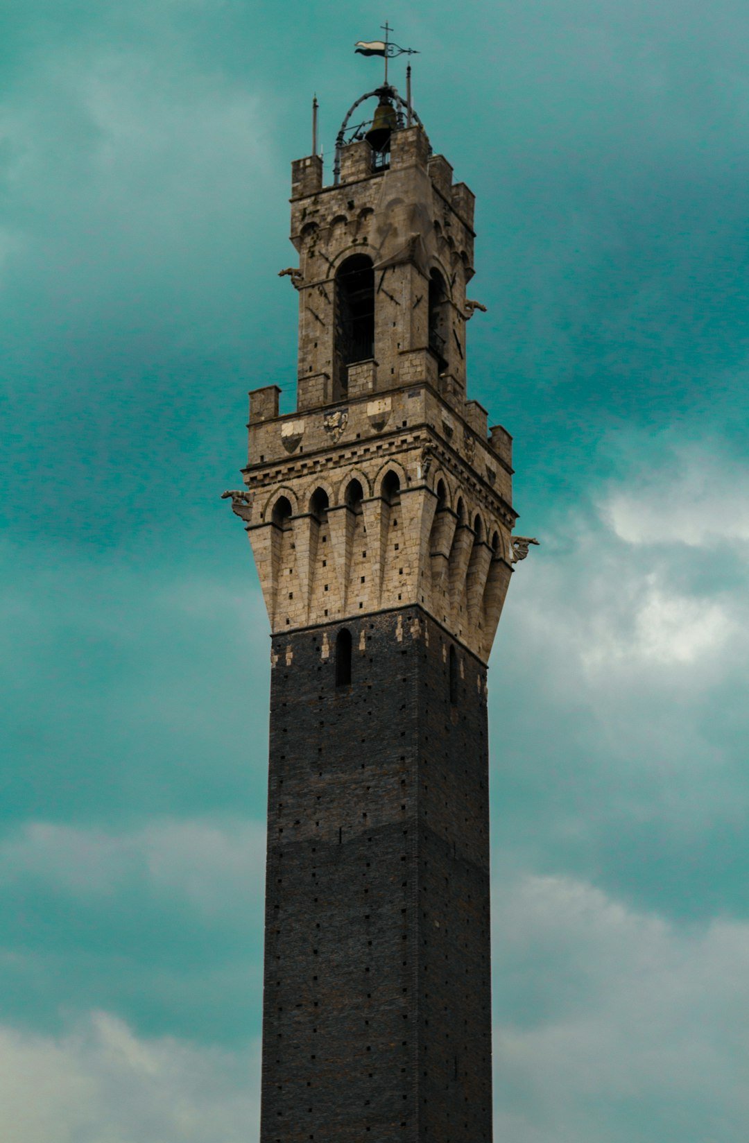 How to explore the artistic legacy of Tuscany beyond Florence?