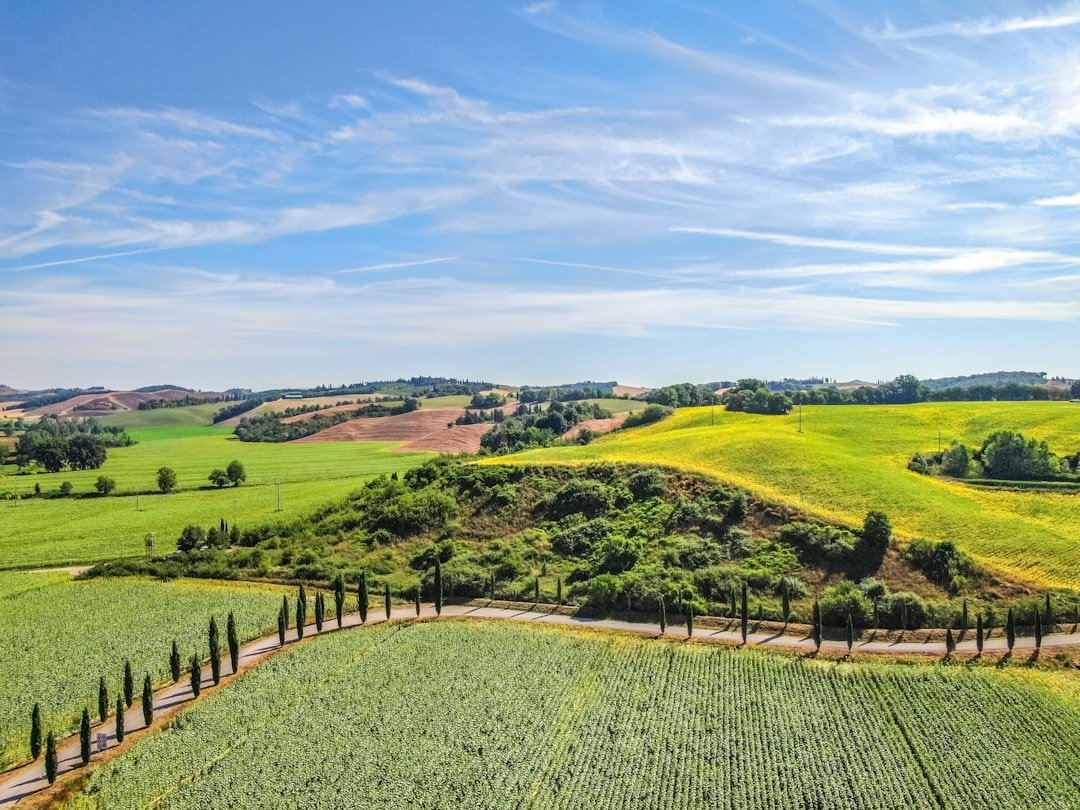 How to plan a photography tour of Tuscany’s landscapes?