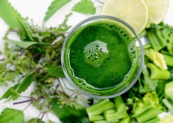 Supporting Immune Health with Antioxidant-Rich Greens