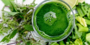 Supporting Immune Health with Antioxidant-Rich Greens