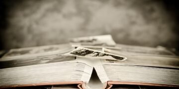 What Are the Best Ways to Organize Old School Documents Digitally?